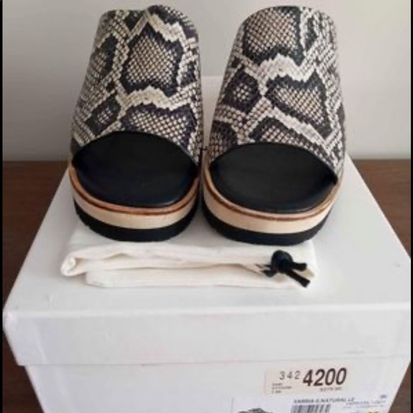 Vince Sarria E Natural sandals size 7 womens - Picture 3 of 6